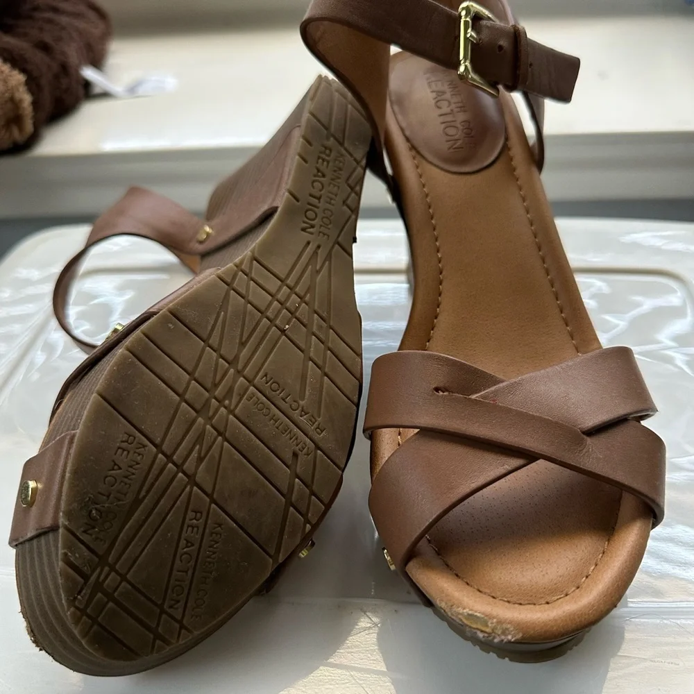 Kenneth Cole Heels - Picture 2 of 5